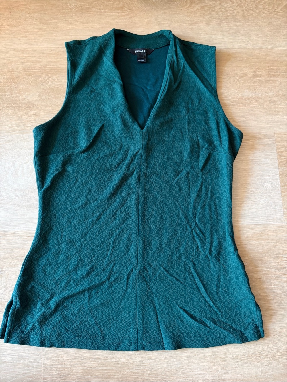 RW&CO. Teal Textured Knit Sleeveless V-Neck Top XS